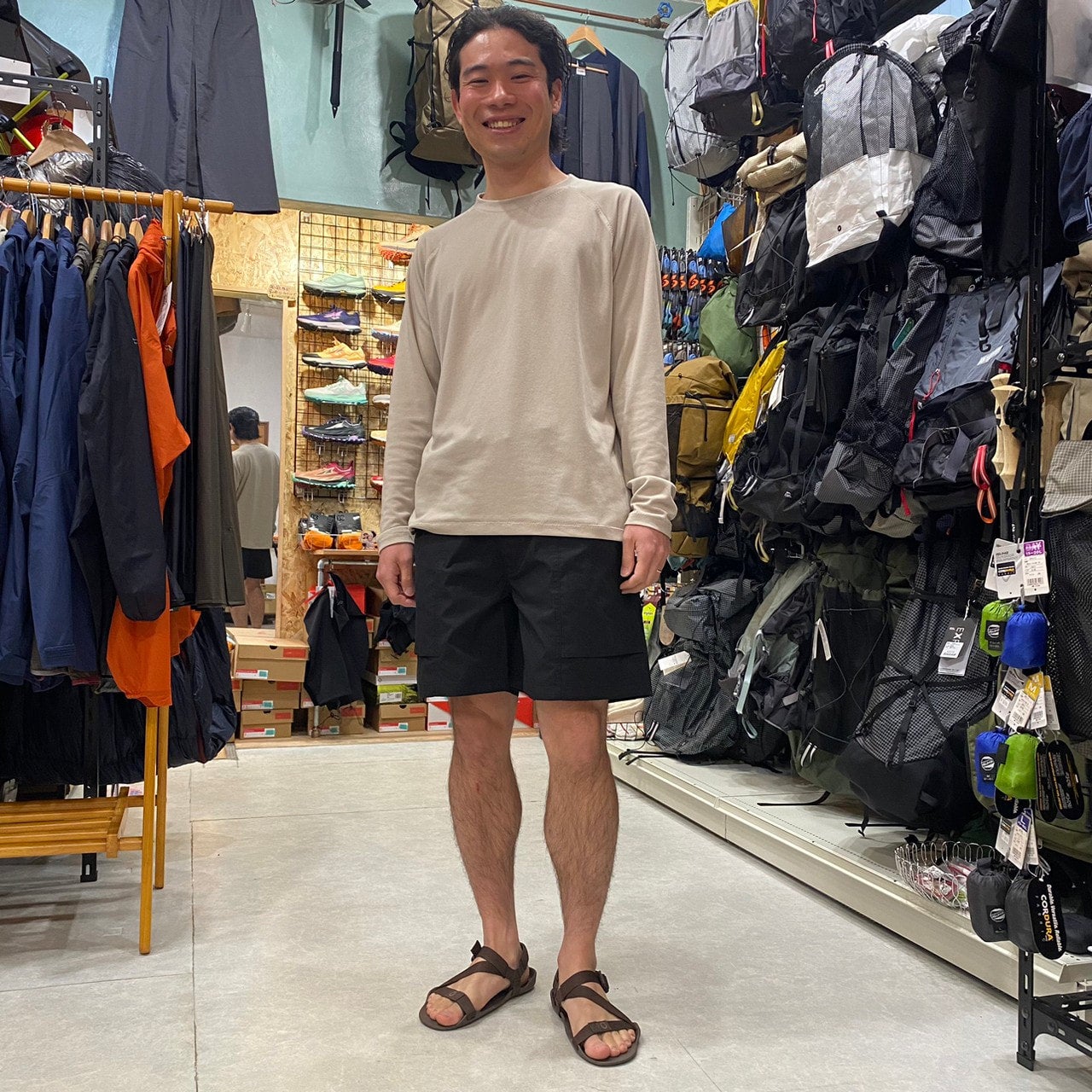 OUTDOOR CAVE SHORTS(吸水速乾/6ポケット)【PAPERSKY】